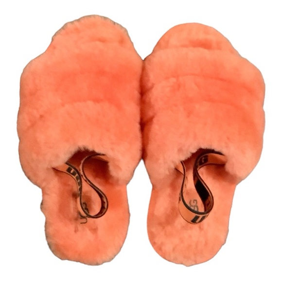 UGG GIRLS FURRY SLIPPERS SIZE 11 - Picture 3 of 6